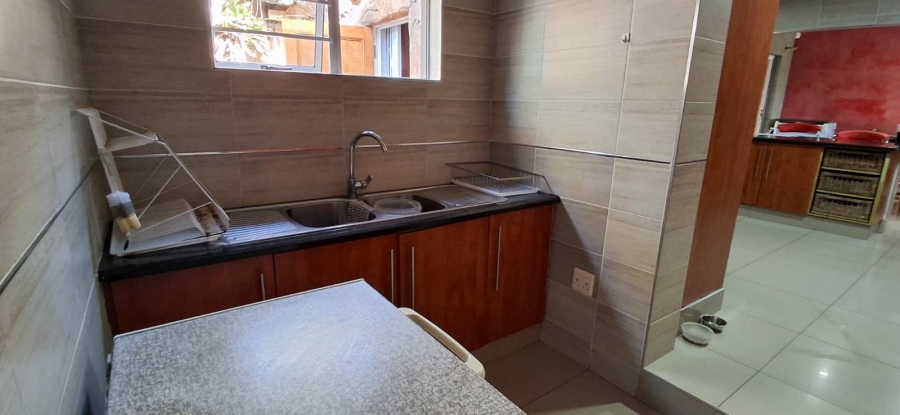 6 Bedroom Property for Sale in Haven Hills Eastern Cape